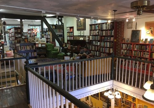 Exploring the Best Bookstores in Northern Virginia Through Customer Reviews